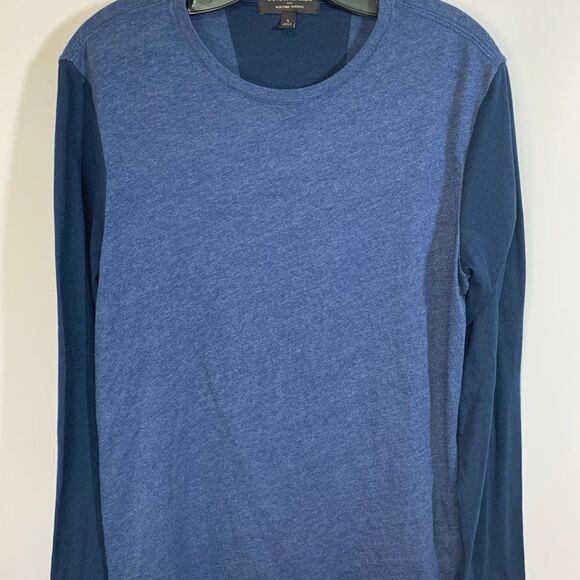 Banana Republic Long Sleeve Moisture Wicking Shirt - Picture 1 of 6